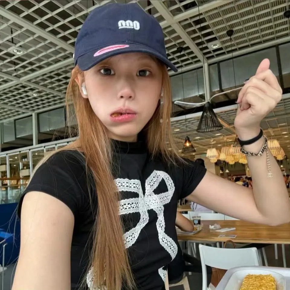 女鹿 封面